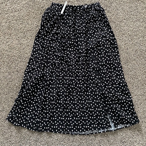 ASOS DESIGN button front midi skirt with pockets in mono print - Size 6 - Picture 5 of 7
